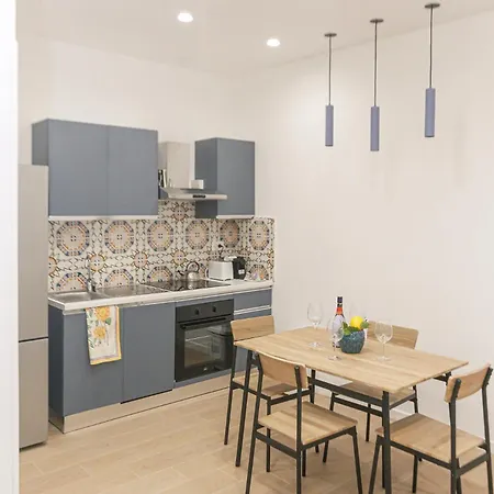 Colomba Blu - Old Town Flat With Balcony Sorrento