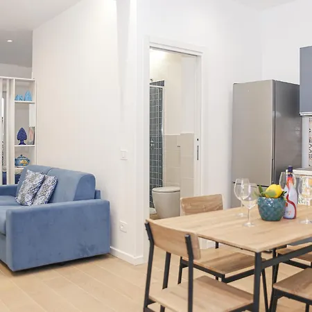 Colomba Blu - Old Town Flat With Balcony