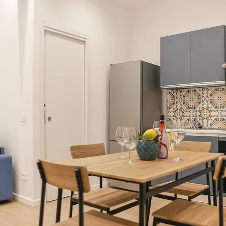 Appartamento Colomba Blu - Old Town Flat With Balcony